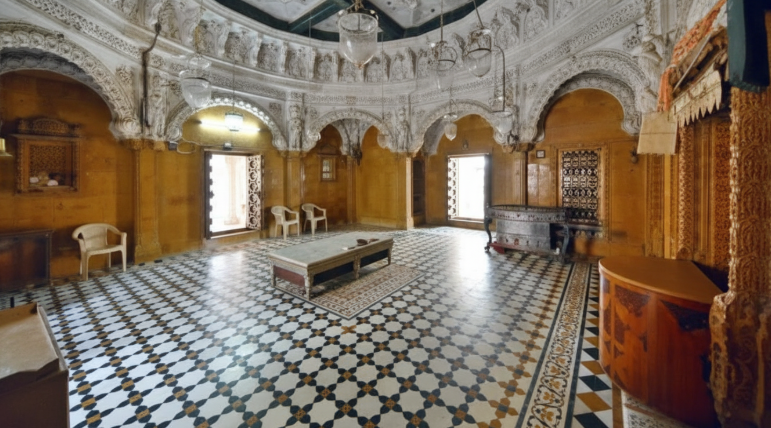 Online Parshvanath Abhishek Puja at Shri Hatheesing Jain Temple