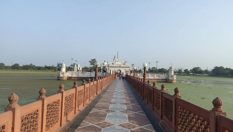 Jal Mandir, Pawapuri Darshan