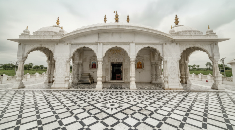 Akshat Chadhava at Jal Mandir, Pawapuri