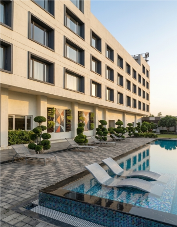 SOLITAIRE HOTEL & RESORT gallery 1