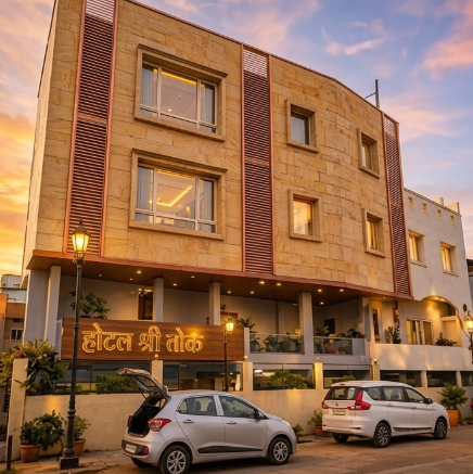 HOTEL SHREE LOK