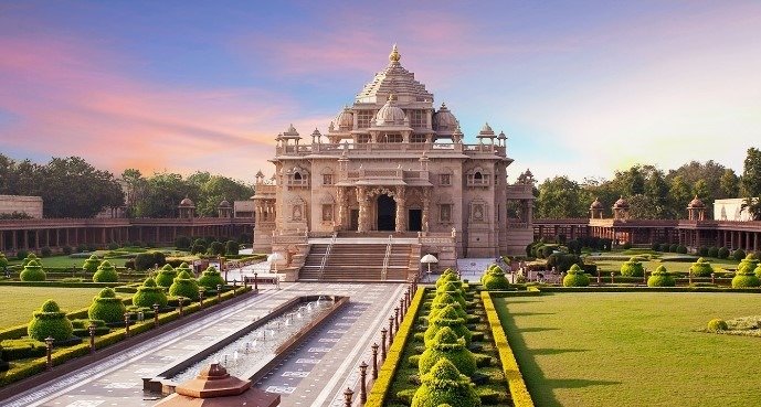 What Makes Swaminarayan Akshardham Mandir Sacred for Devotees