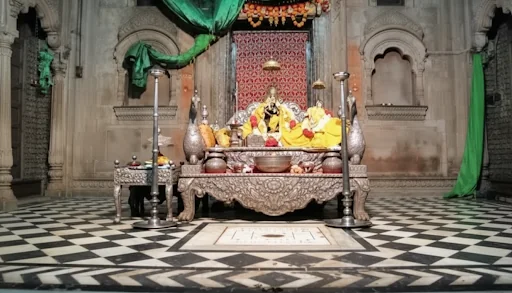 What Makes Radha Raman Temple Sacred for Devotees